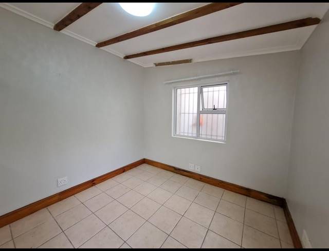 1 BEDROOM PROPERTY TO RENT IN CHRISMAR